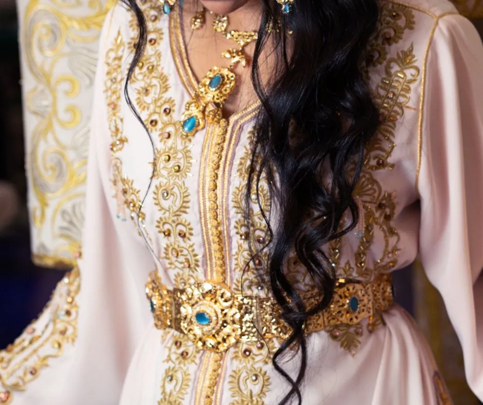 The Stunning Secrets of Moroccan Style(Djellaba, caftan, Gandoura) 5 Your paragraph www.moroccaneats.com